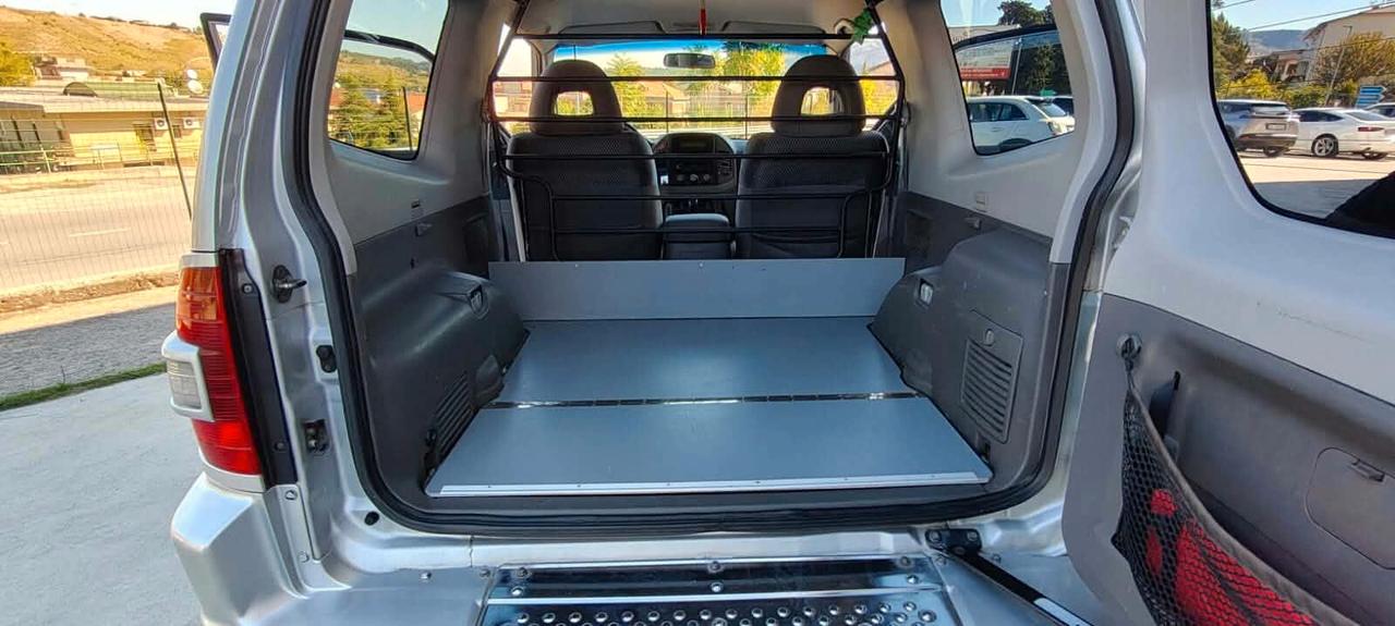 Mitsubishi Pajero 2.5 TDI 3p. Autocarro