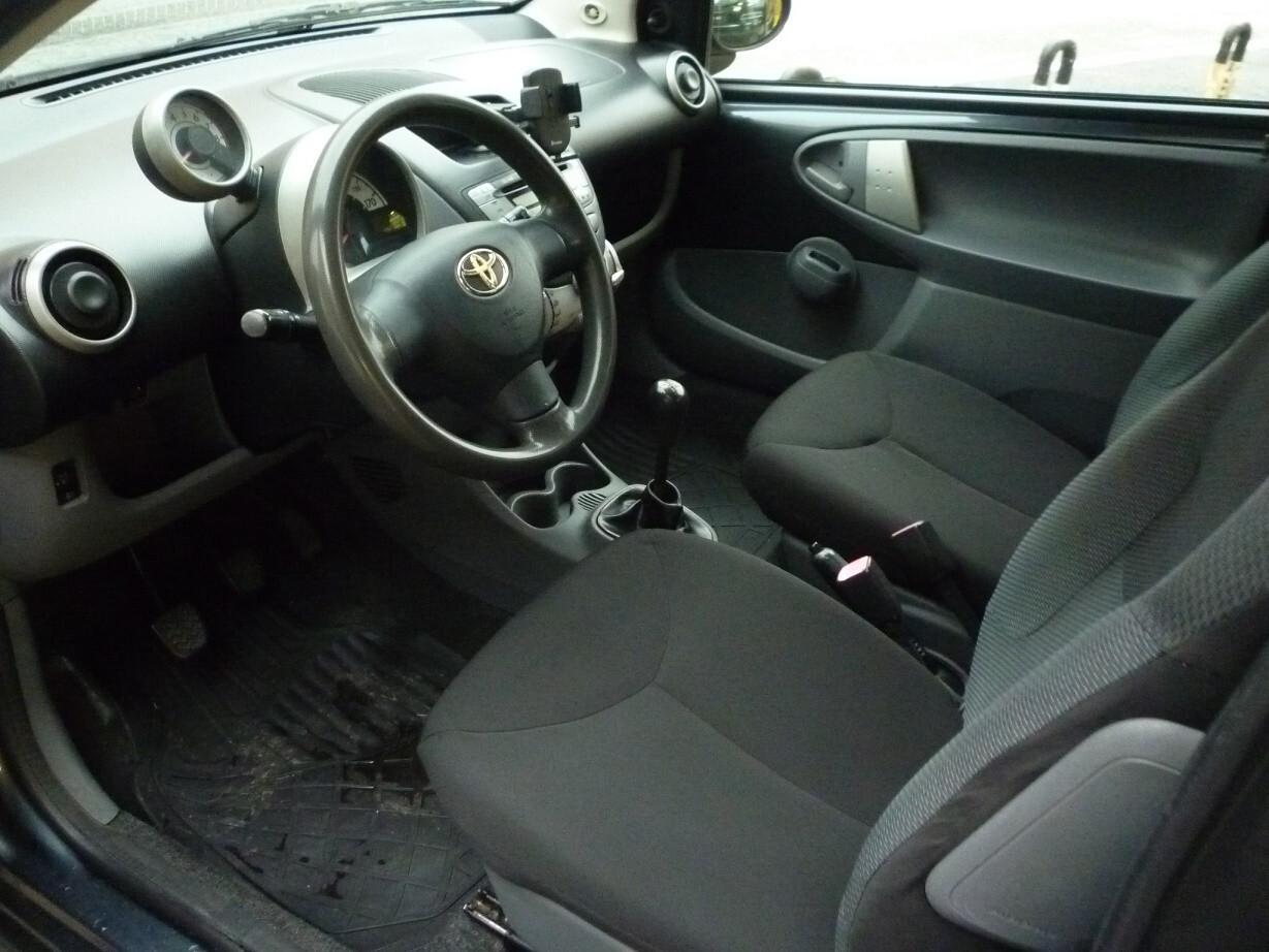 Toyota Aygo 1.0 12V VVT-i 3 porte Ok neopatentati