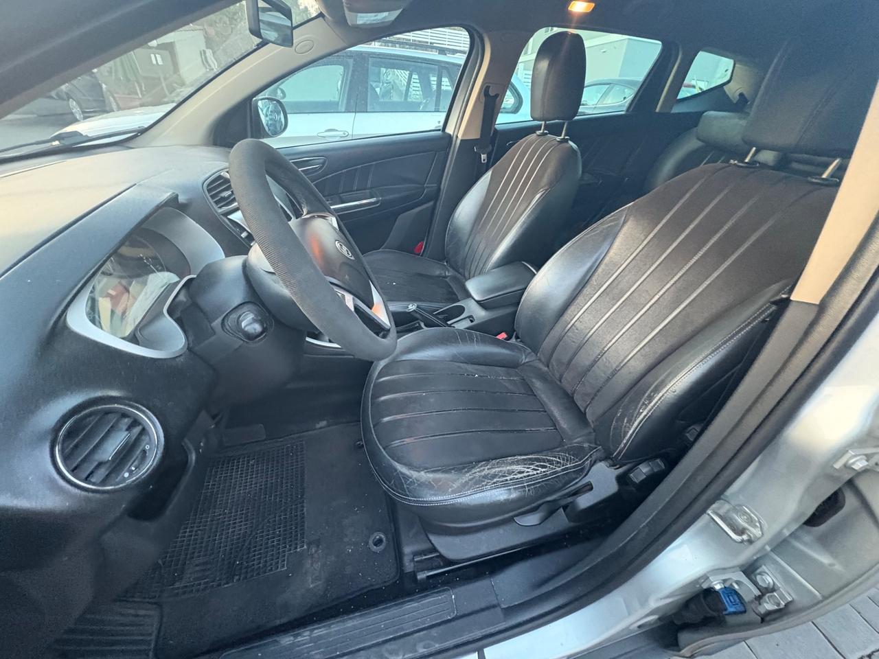 Lancia Delta 1.6 MJT DPF Oro