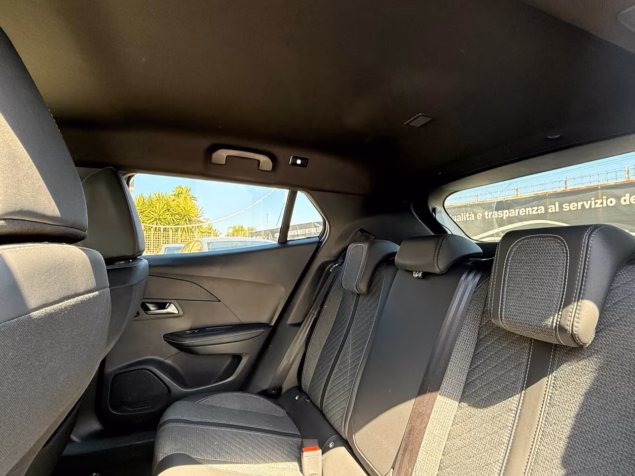 PEUGEOT 2008 2025 AUTOMATICA 130CV BENZINA ALLURE 18000KM