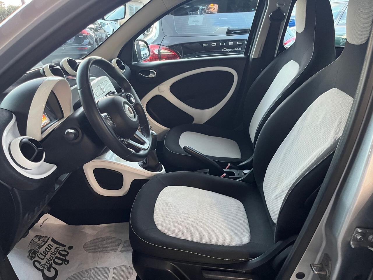 Smart ForFour 70 1.0 Passion Adatta A Neopatentati