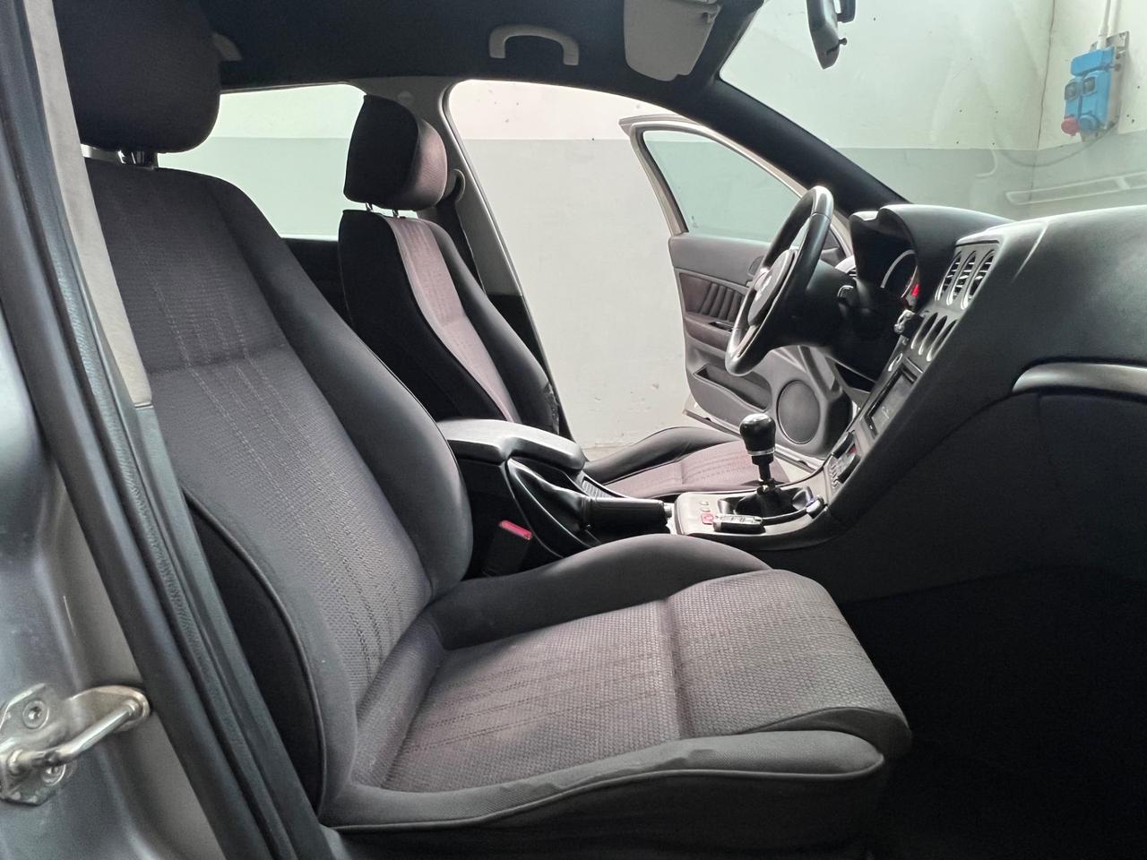 Alfa Romeo 159 1.9 JTDm 16V Sportwagon Distinctive