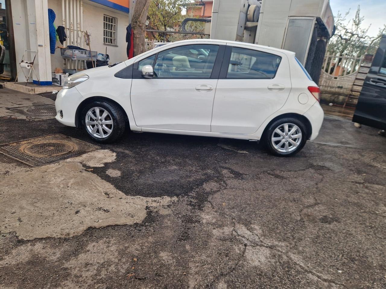 Toyota Aygo 1.0 12V VVT-i 5 porte Lounge Connect MMT