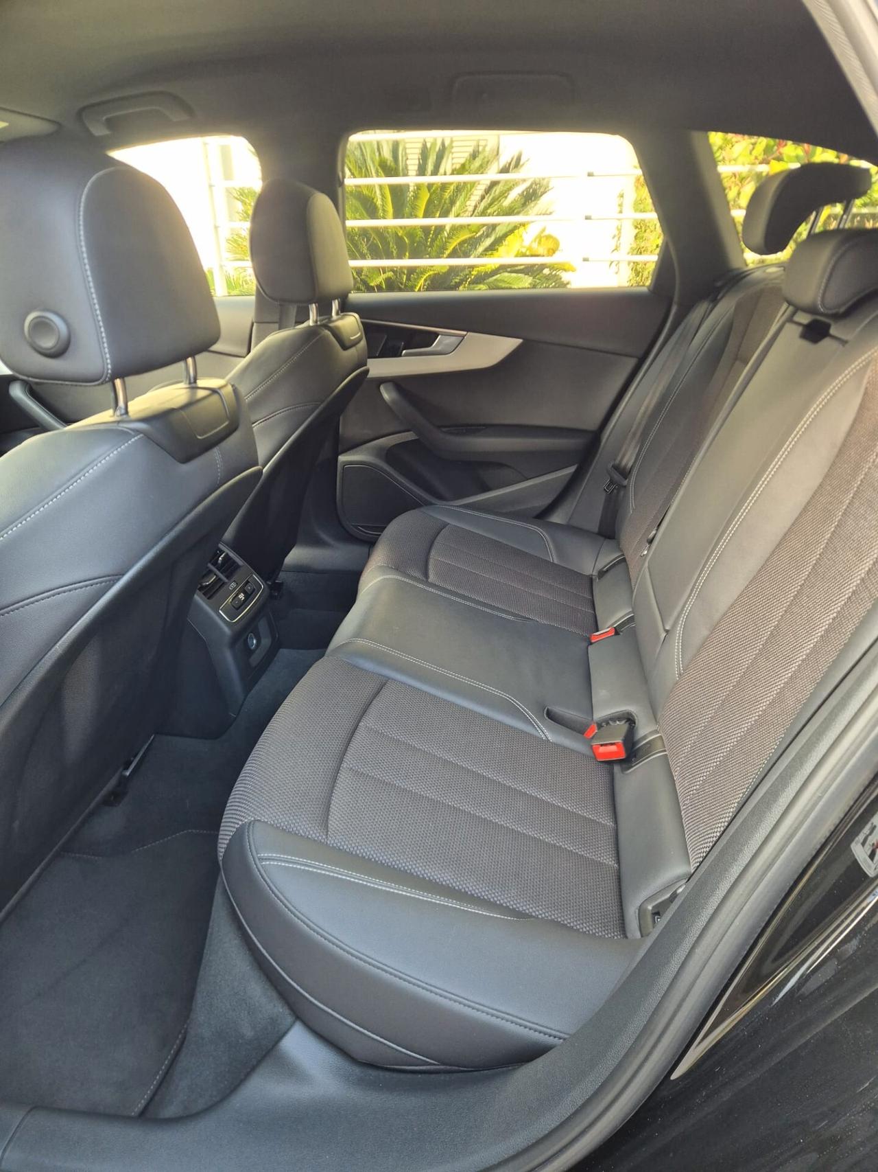 Audi A4 Avant 40 TDI quattro S tronic line edition