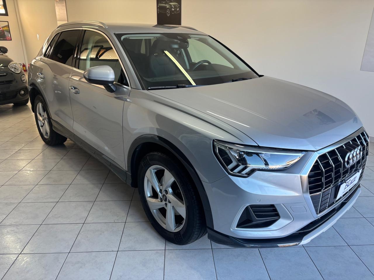 Audi Q3 35 TDI S tronic Business Advanced