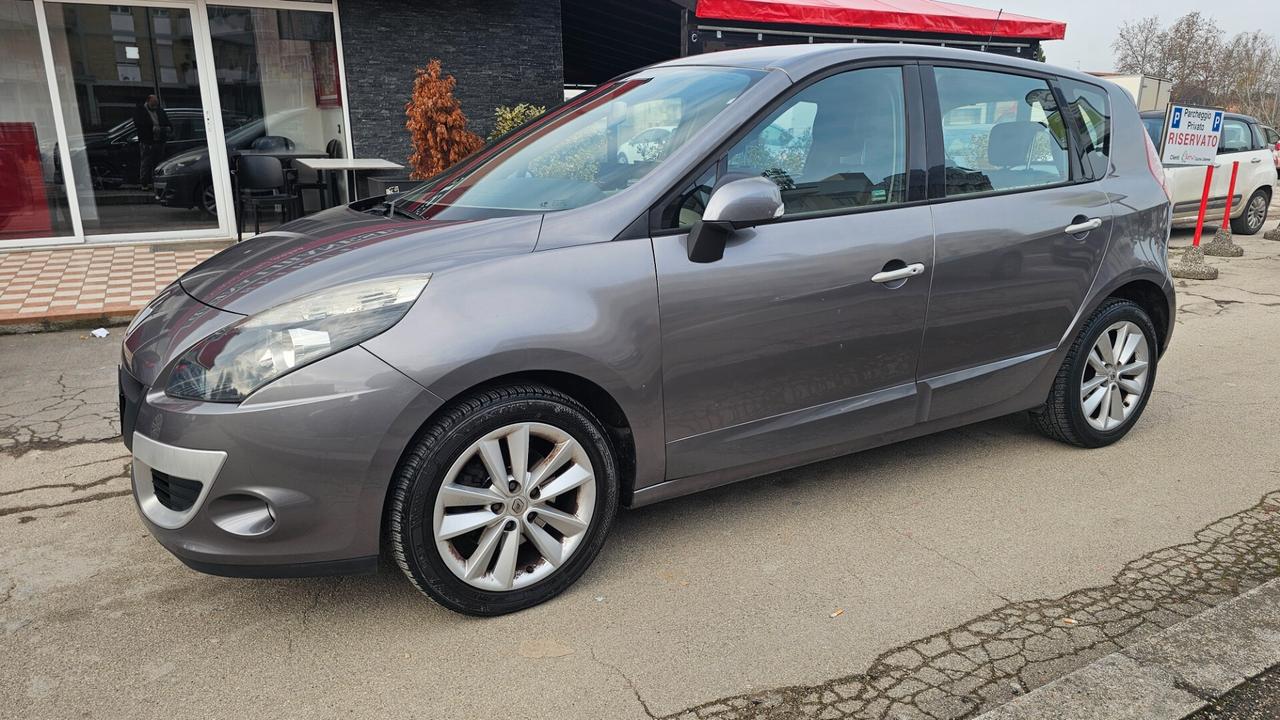 Renault Scenic Scénic X-Mod 1.5 dCi 110CV Luxe
