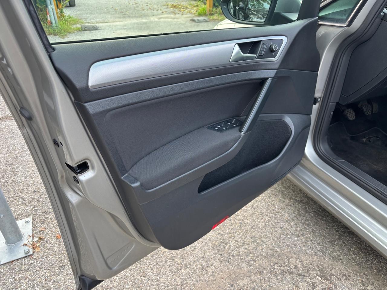 Volkswagen Golf 1.0 TSI 115 CV 5p. OK NEOPATENTATI