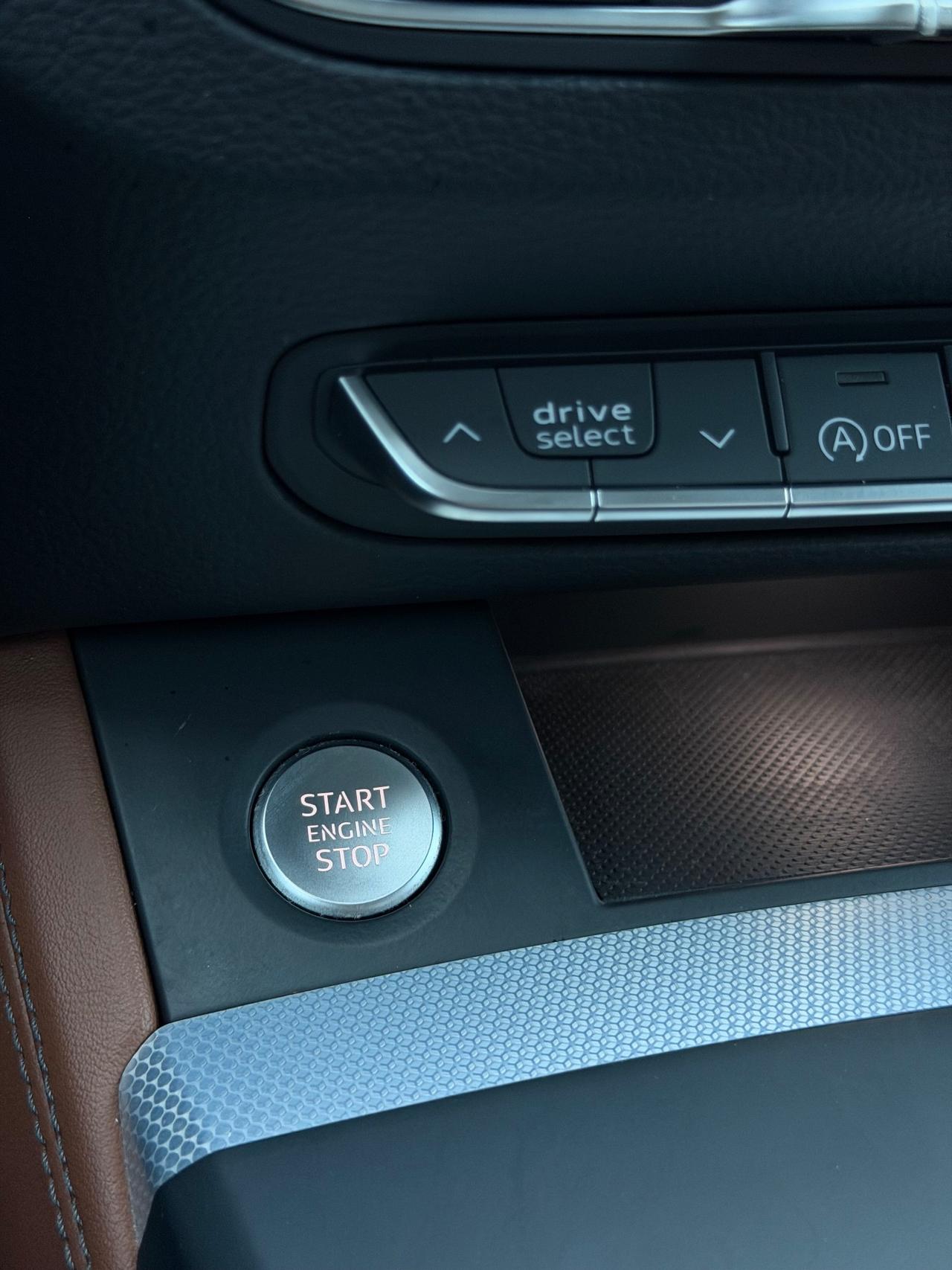 Audi Q5 Sportback 40 2.0 Tdi 204CV SLINE quattro