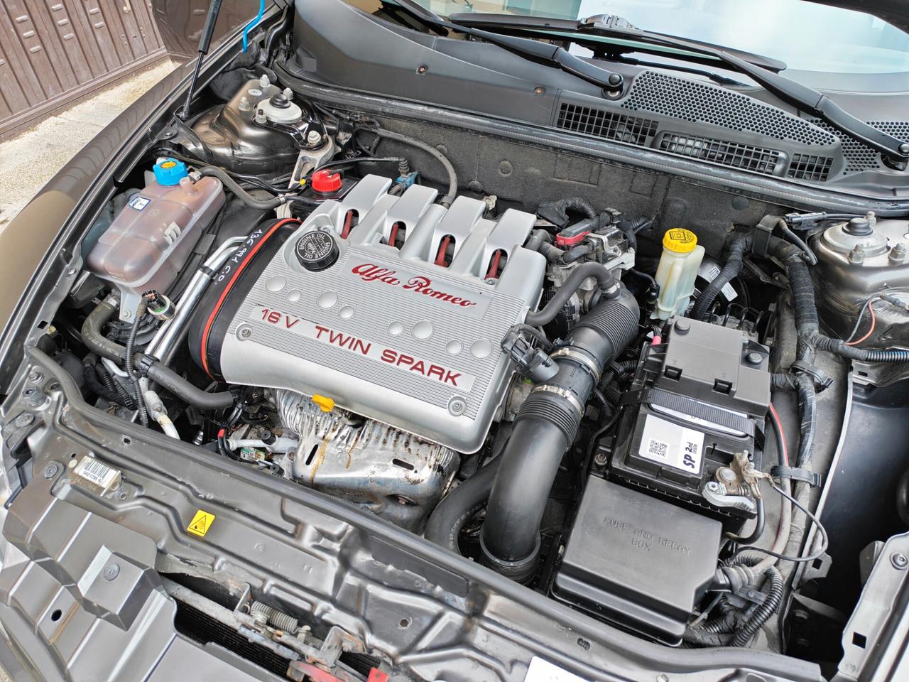 Alfa Romeo 147 1.6 BENZINA 105cv / Unipro / 153.000km