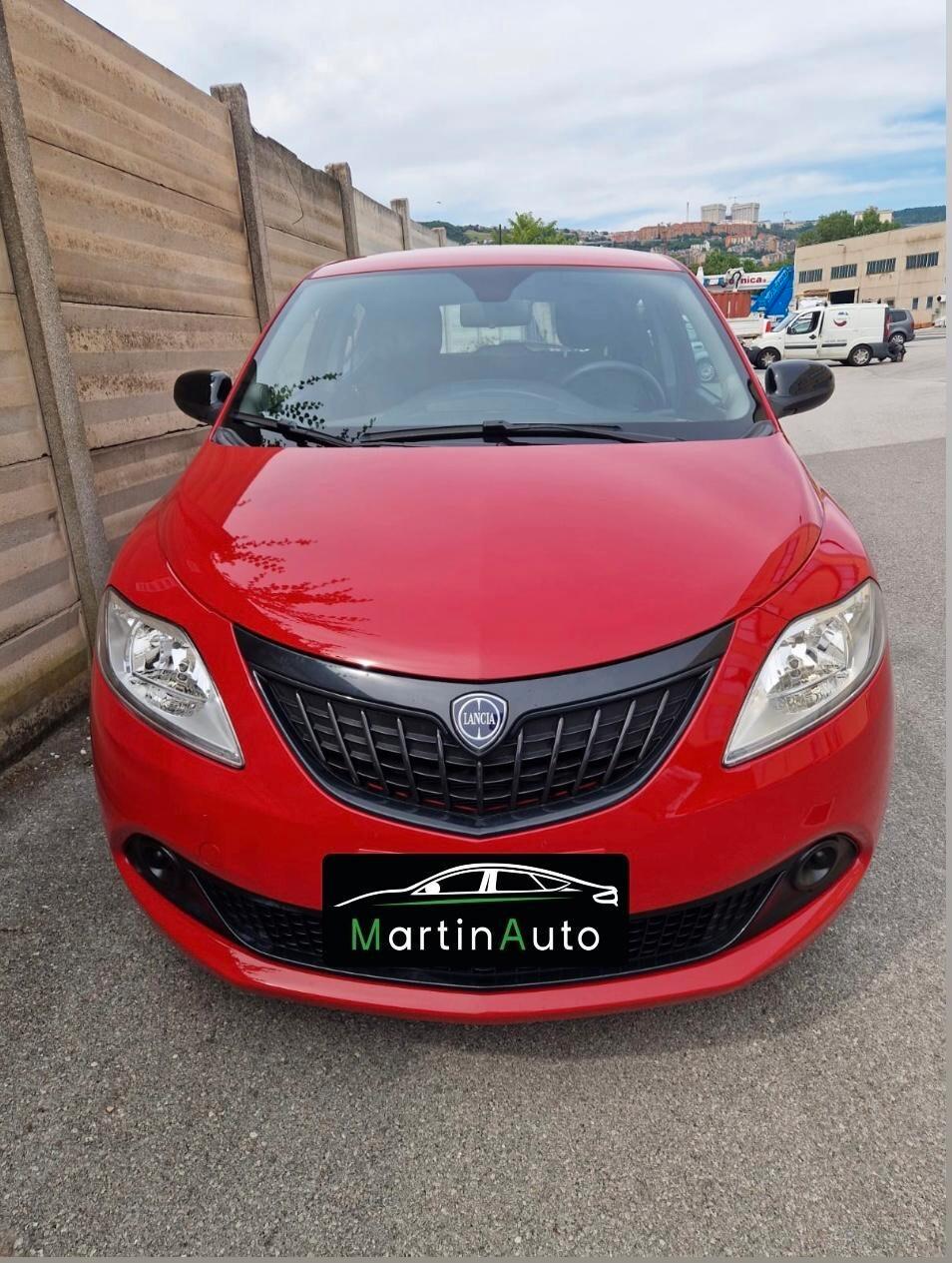 Lancia Ypsilon 1.0 Hybrid - 2023