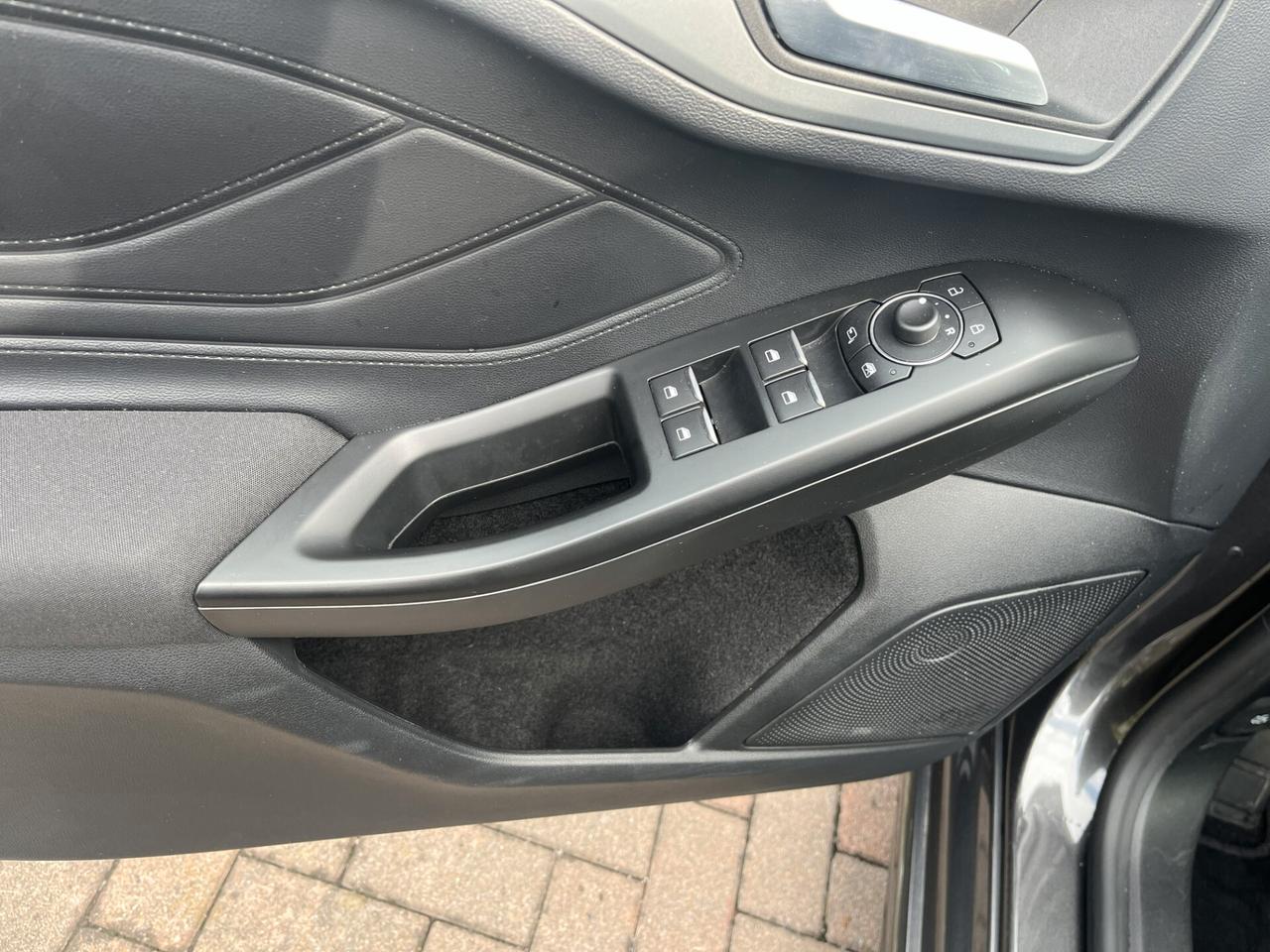 Ford Focus 1.0 EcoBoost Hybrid 125cv 5p ST-Line