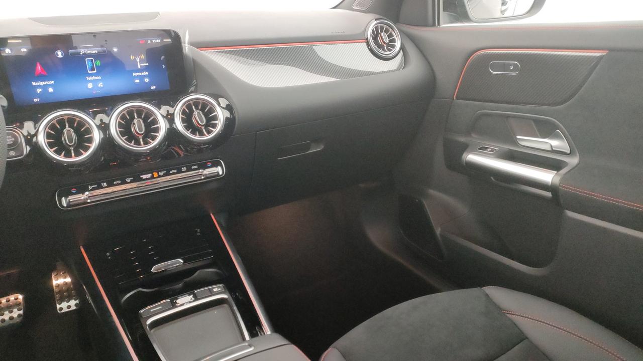 Mercedes-Benz GLA 200 d Automatic 4MATIC