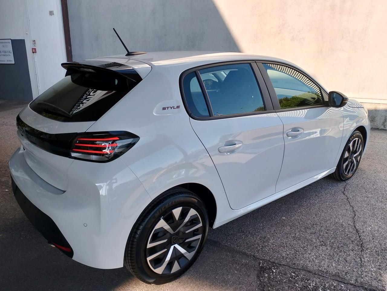 Peugeot 208 PureTech 100 Stop&Start 5 porte Style