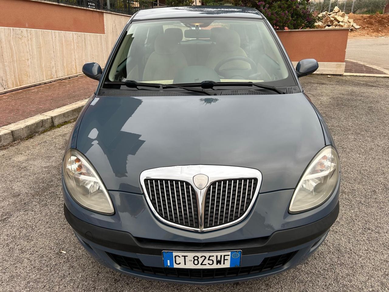 Lancia Ypsilon 1.2 benz. Ideale per neopatentati