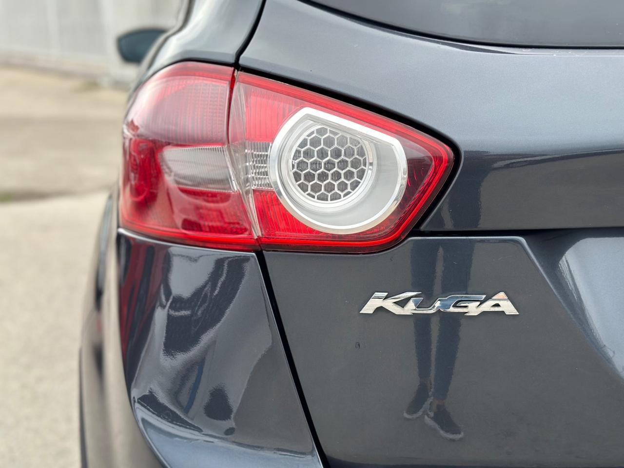 Ford Kuga 2010 2.0 TDCi 136 CV 4x4 Titanium PERFETTA