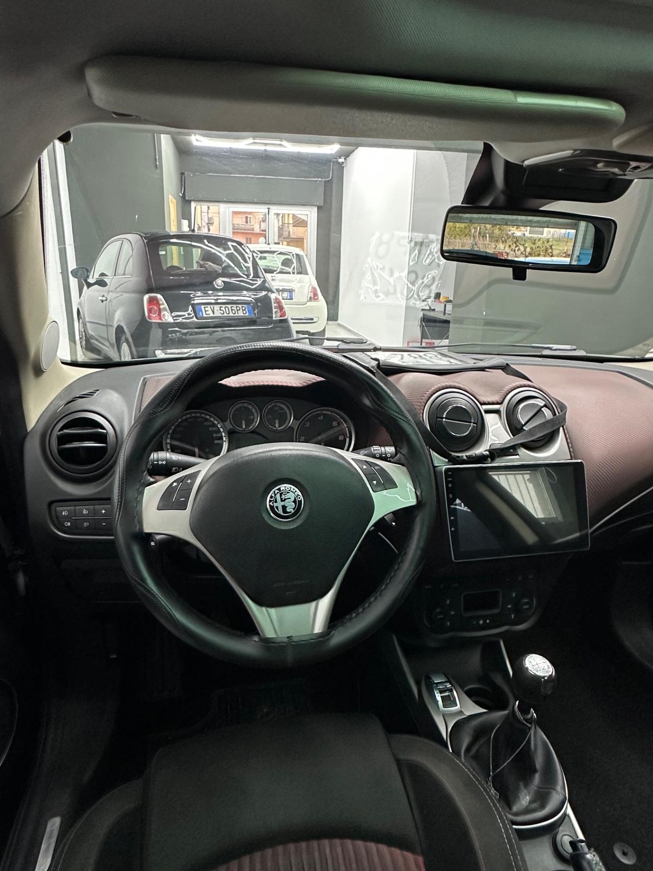 Alfa Romeo MiTo 1.6 JTDm 16V Distinctive Premium Pack