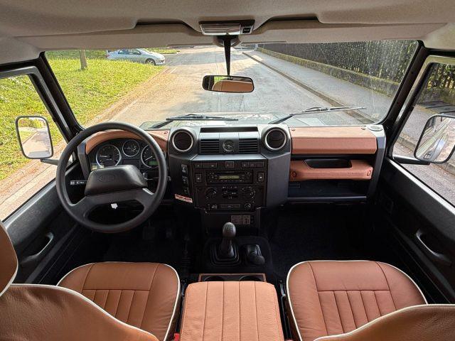 LAND ROVER Defender 90 2.4 S TD4 Station Wagon