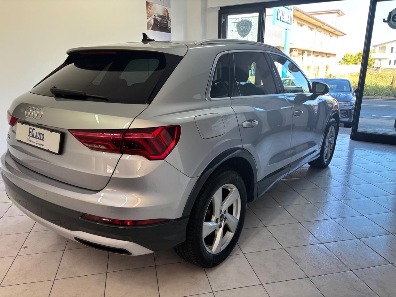 Audi Q3 35 TDI S tronic Business Advanced
