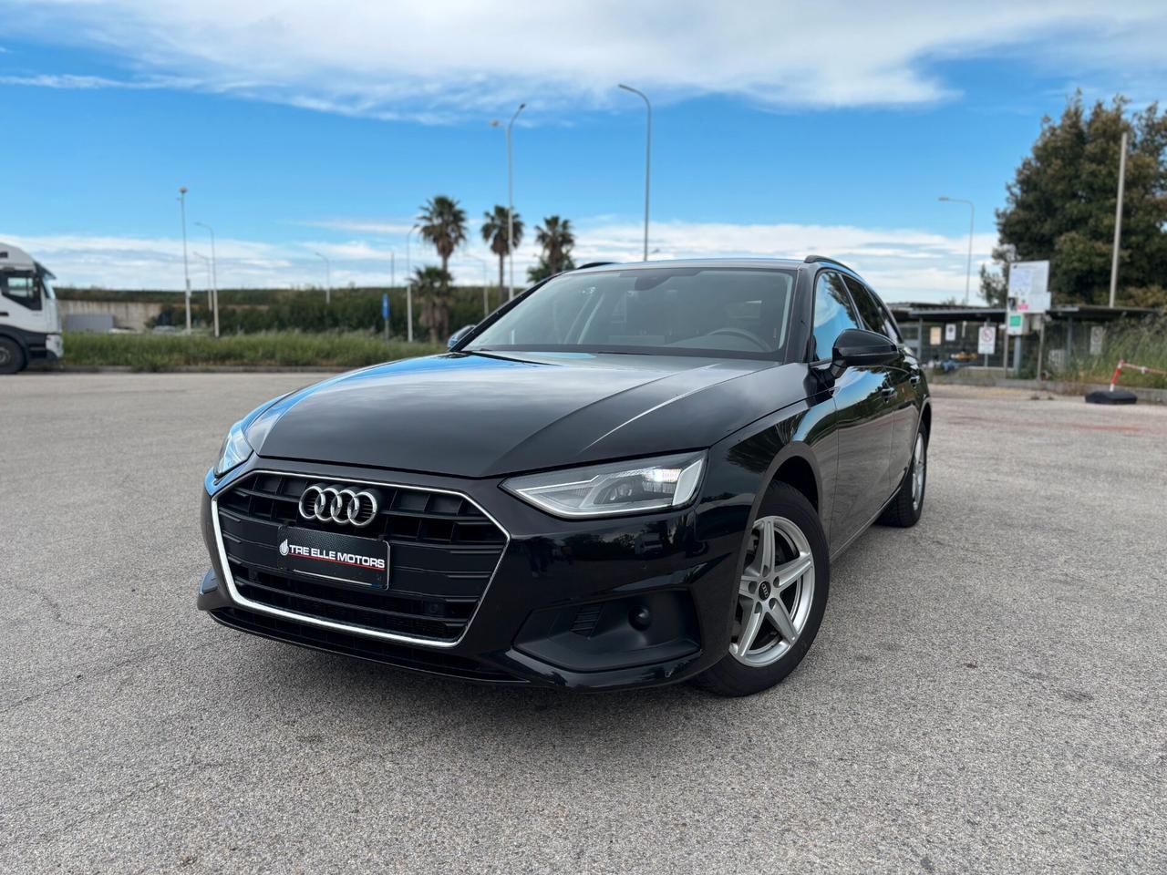 Audi A4 Avant 30 TDI/136 CV S tronic Business