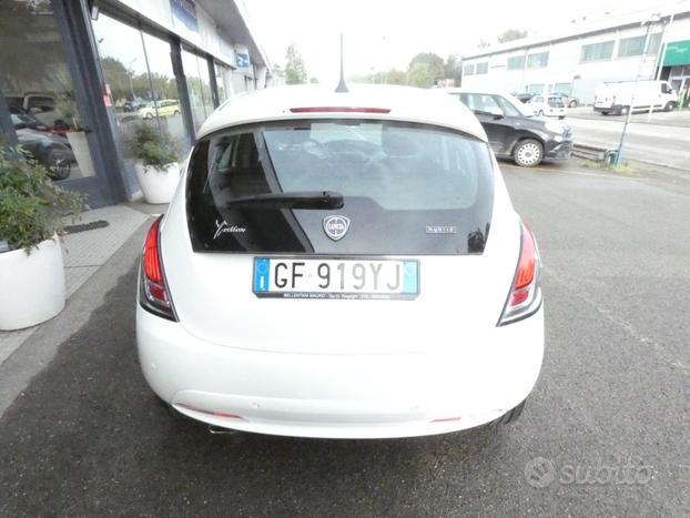 LANCIA Ypsilon 1.0 FireFly 5 porte S&S Hybrid Ec