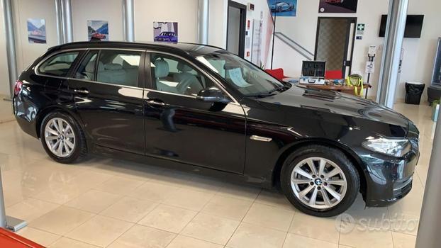 BMW 520 d Xdrive Touring Luxury