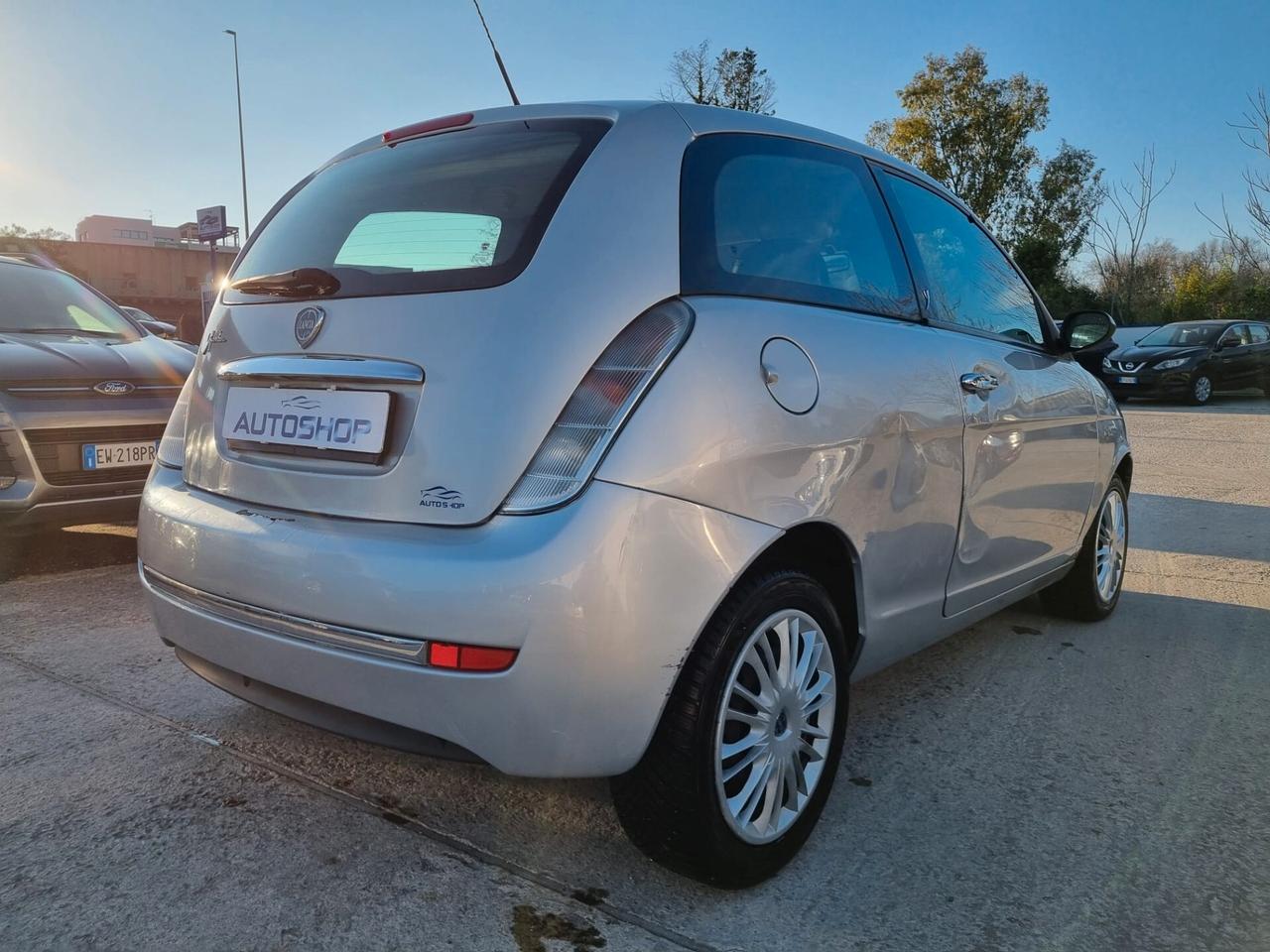 Lancia Ypsilon 1.2 Argento