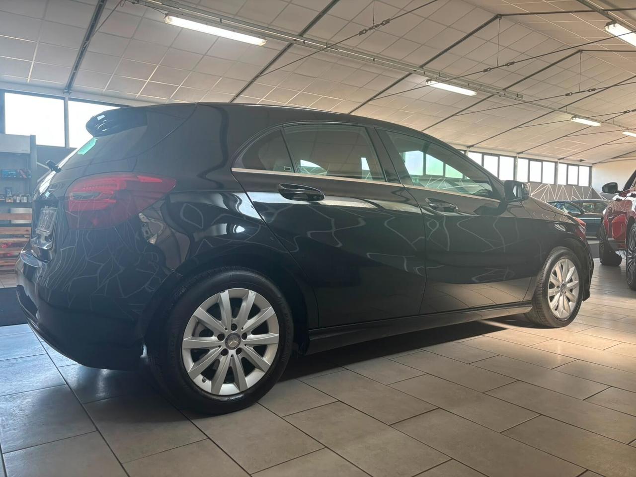 Mercedes-benz A 180 d Business
