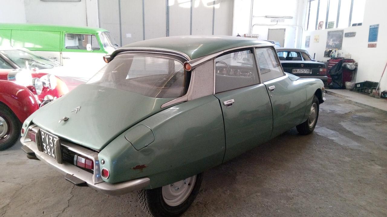 Citroen DS D super 5