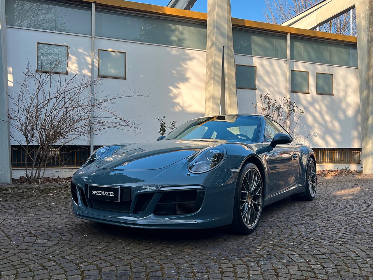 Porsche 911 3.0 Carrera Coupé