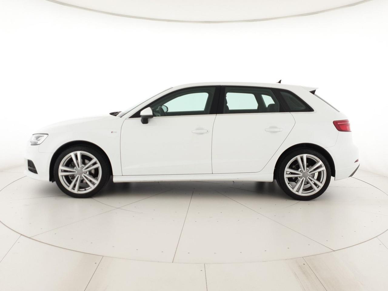 Sportback 30TDI 116CV Admired
