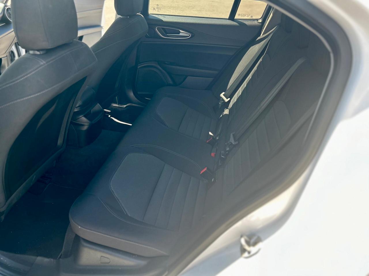 Alfa Romeo Giulia 2.2 Turbodiesel 150 CV AT8 Business