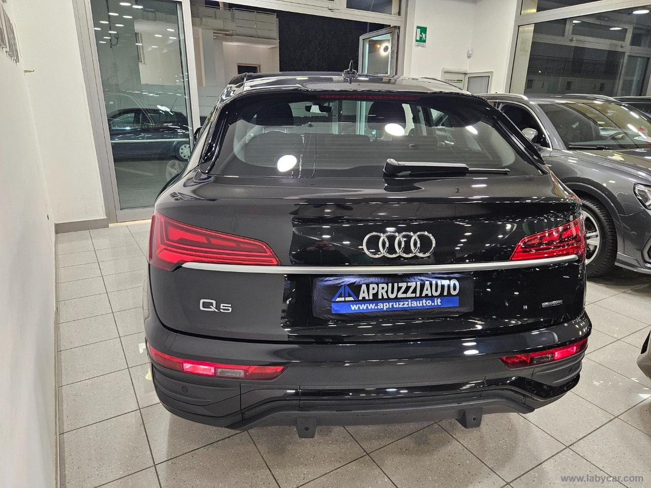 AUDI Q5 SPB 40 TDI quattro S tr. Busin. Adv.