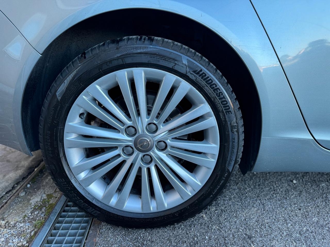 Opel Insignia 1.6 Turbo 180CV 4 porte Elective