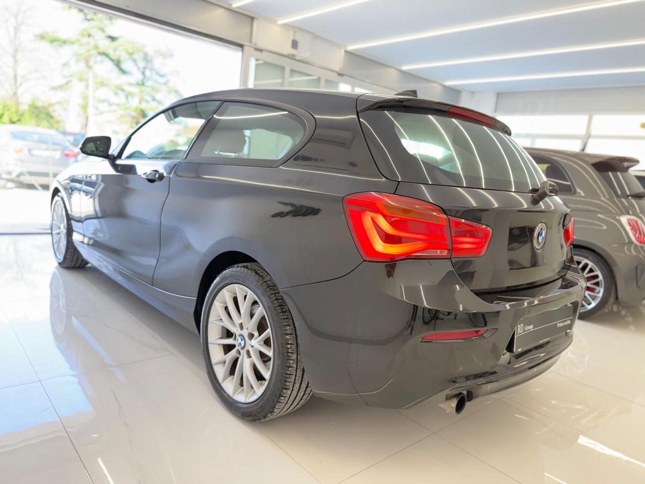 Bmw 116d Sport 3p Automatico Black Edition