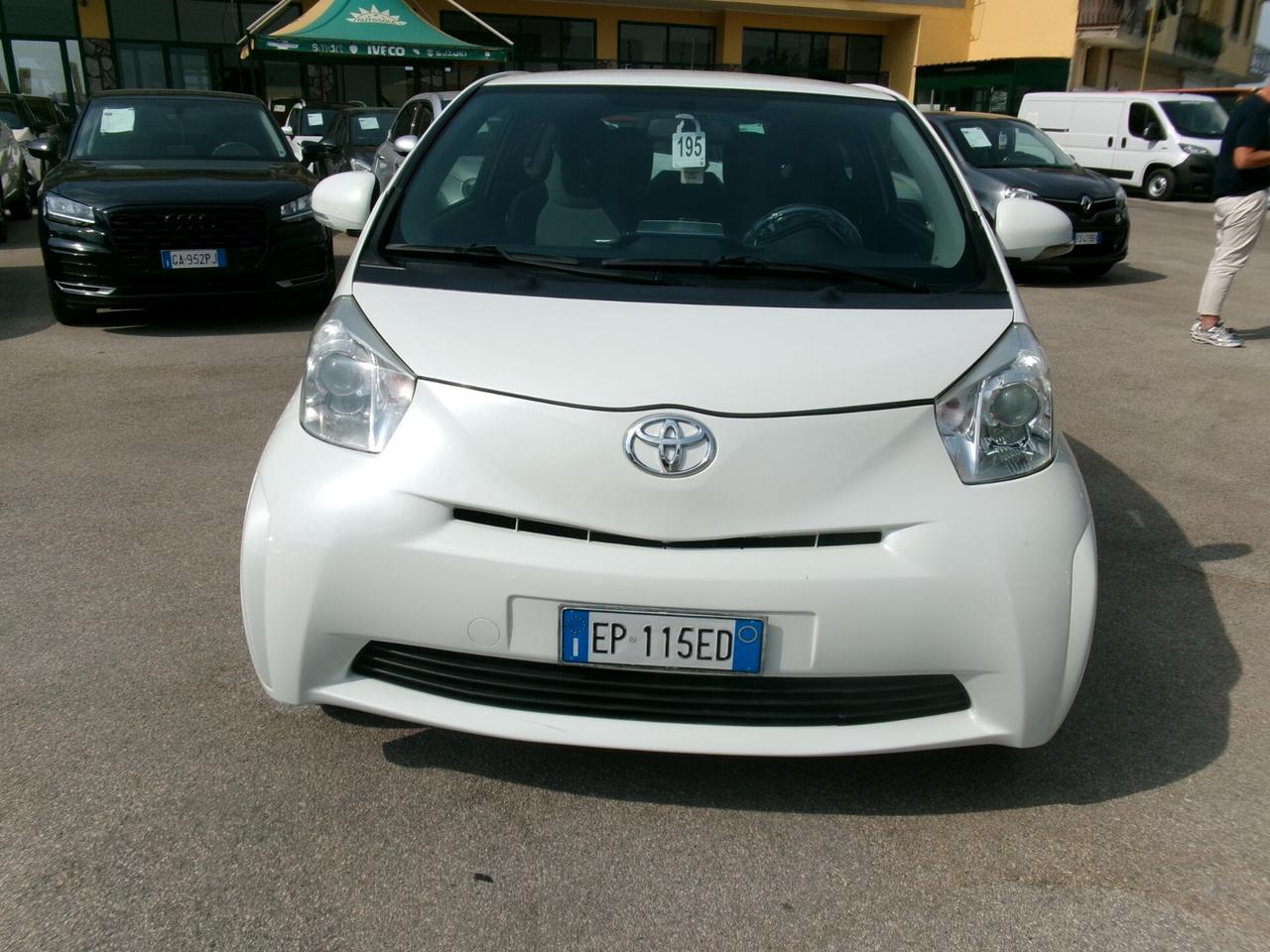 Toyota iQ 1.0 LOUNGE CVT AUTOMATICA NAVIGATORE *PERFETTA*