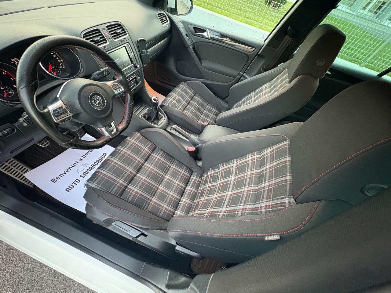 Volkswagen Golf GTI 2.0 TSI 5p.