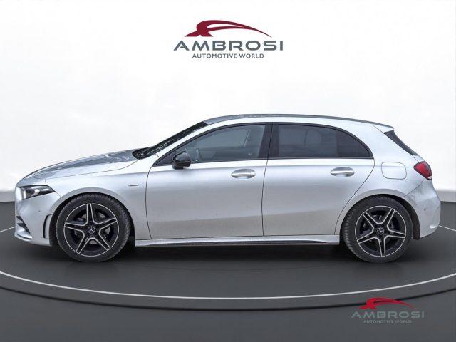 MERCEDES-BENZ A 180 180 d Automatic Premium Night Edition