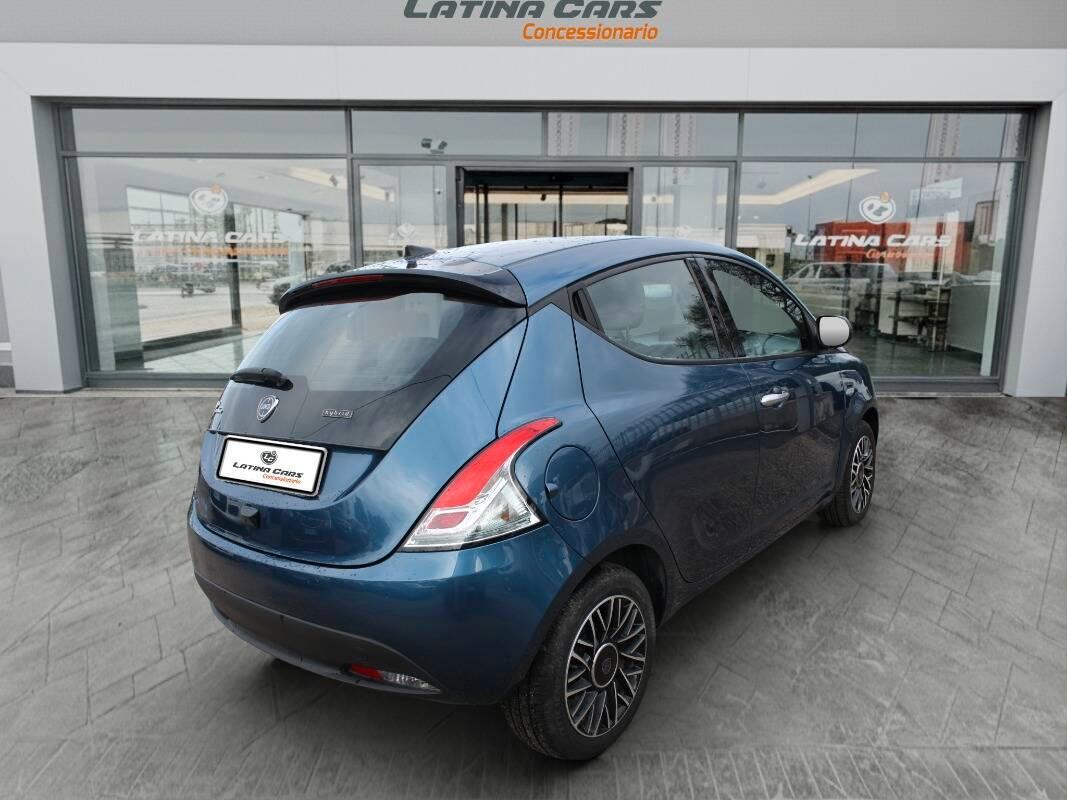 Lancia Ypsilon III 1.0 firefly hybrid Gold 70cv con TELECAM E CARPLAY