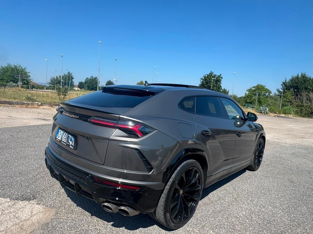 Lamborghini Urus 4.0 italia accetto permute iva compresa