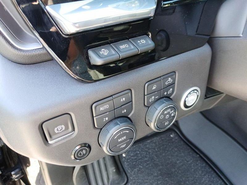 Chevrolet Silverado Silverado crew cab 6.2 V8 ecotec3 High Country 420cv auto