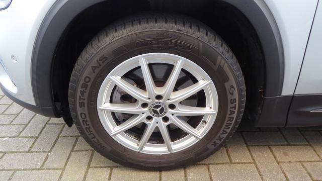 MERCEDES-BENZ GLB 200 d Automatic Sport