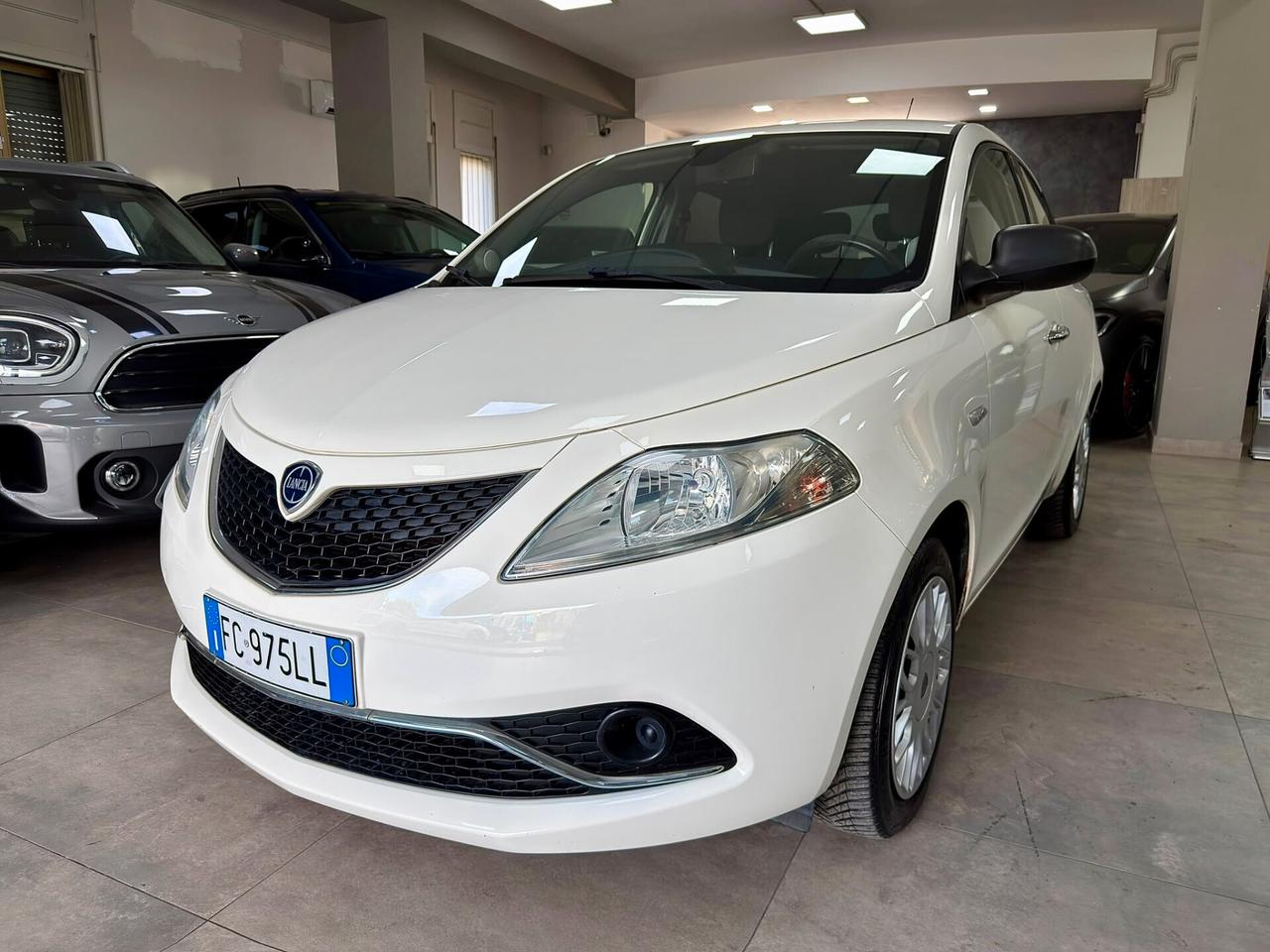 Lancia Ypsilon 1.2 69cv GPL Silver 2016
