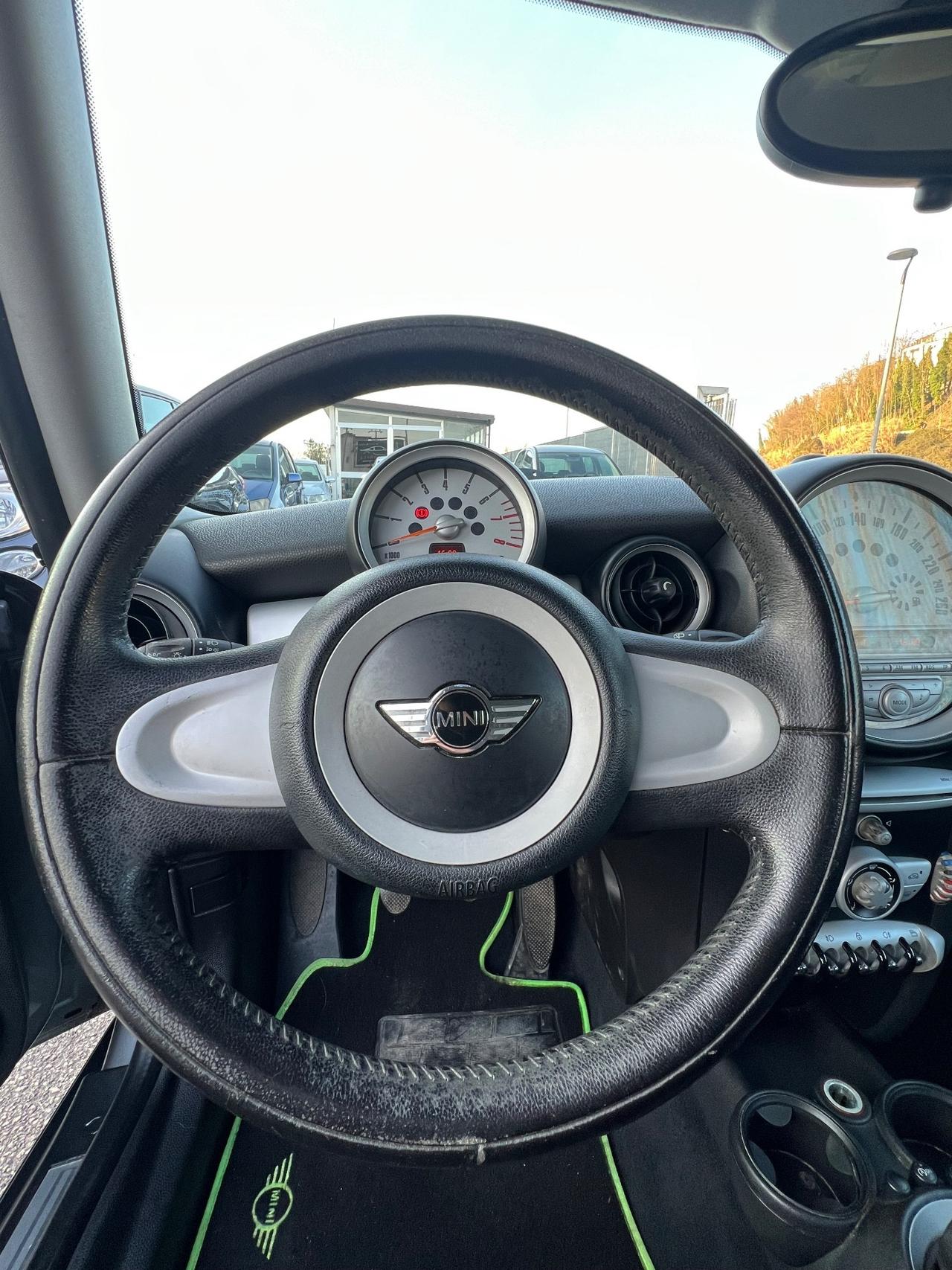 Mini 1.4 16V One neopatentati