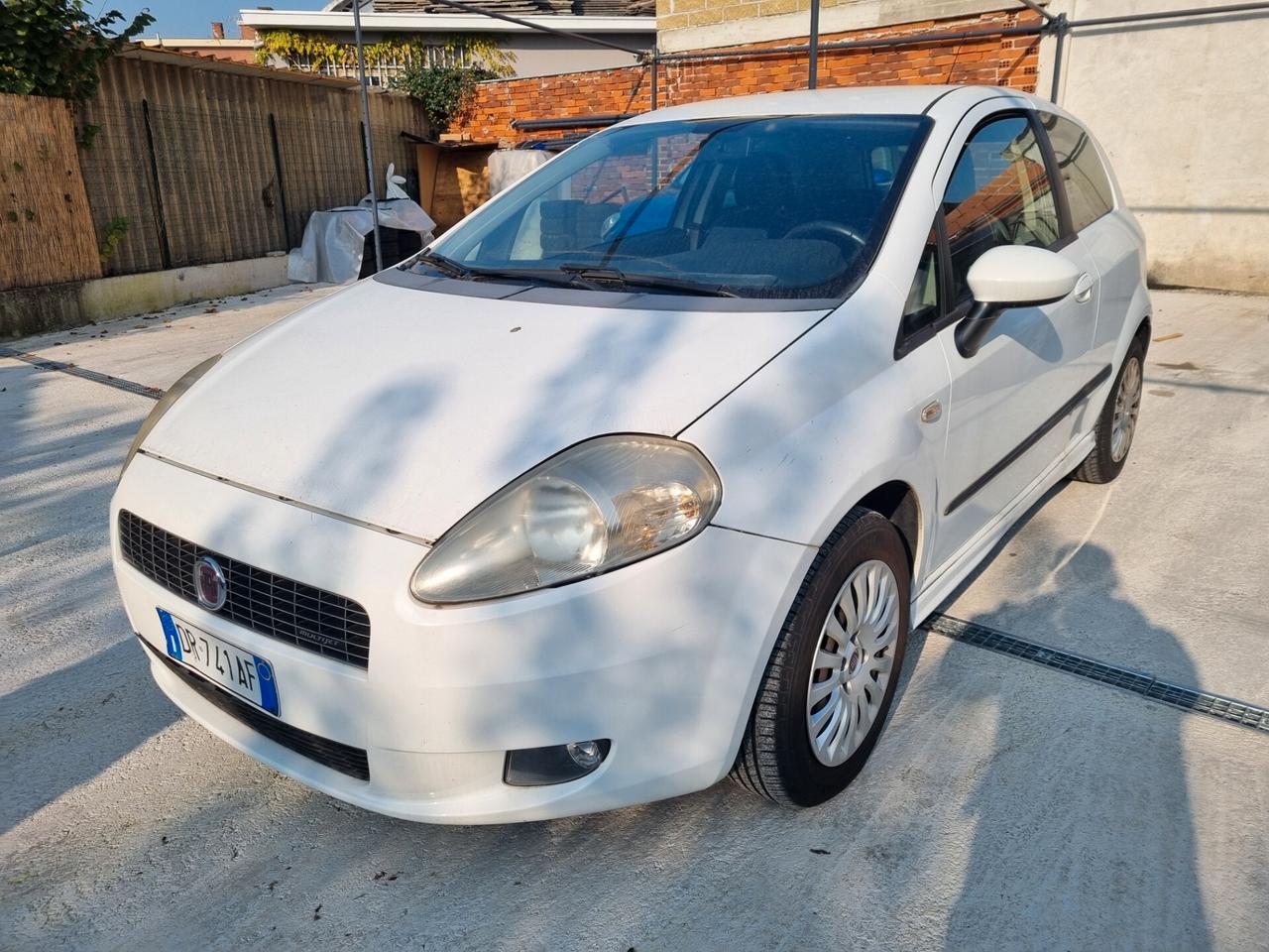 Fiat Grande Punto Grande Punto 1.3 MJT 75 CV 3 porte Dynamic