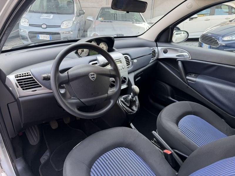 Lancia Ypsilon Ypsilon 1.2 8v Oro Plus IDONEA NEOPATENTATI