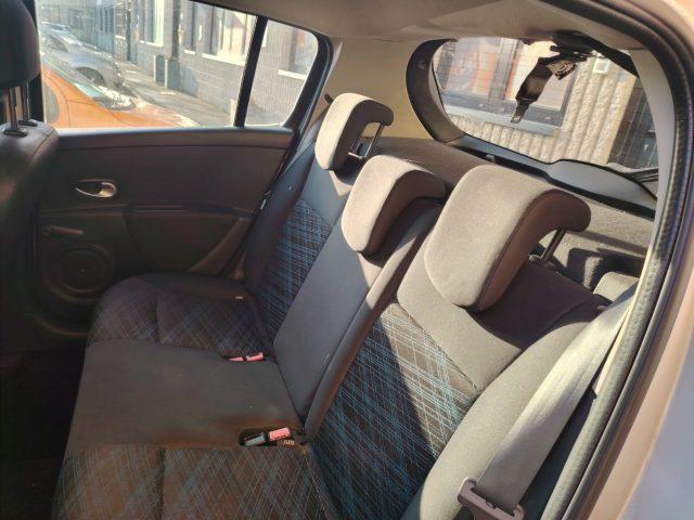 RENAULT Clio 1.2 16V 5 porte Le Iene NEOPATENTATI