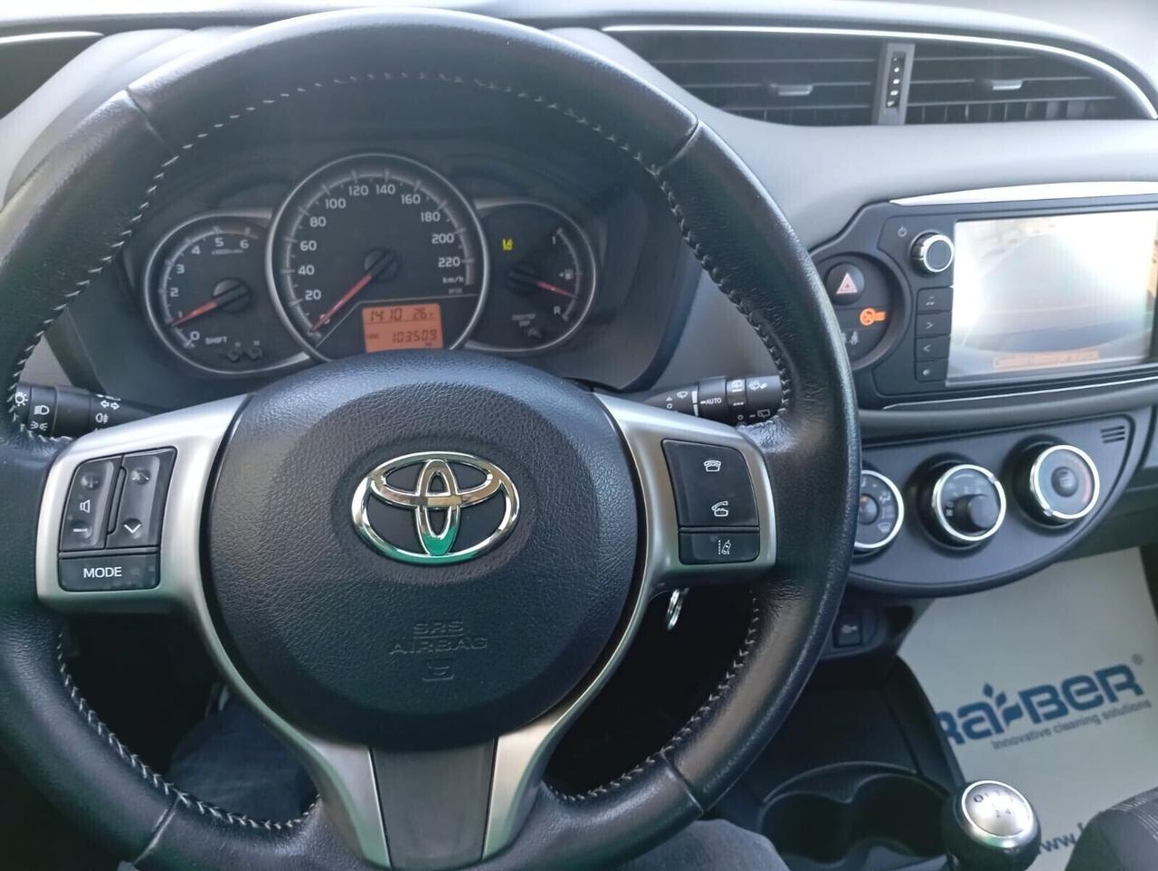 Toyota Yaris 1.4 D 90CV 6M 5 PORTE ACTIVE unipro ben tenuta