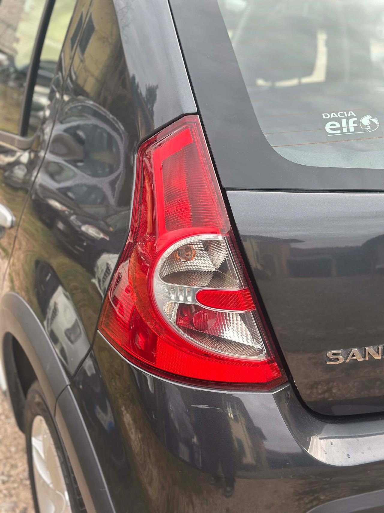 Dacia SANDERO STEPWAY 1.6 8V GPL 85CV NEOPAT KMCERT GARANZ