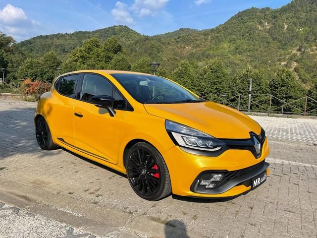 RENAULT Clio TCe 220CV EDC Energy R.S. Trophy SIRIO AKRAPOVIC