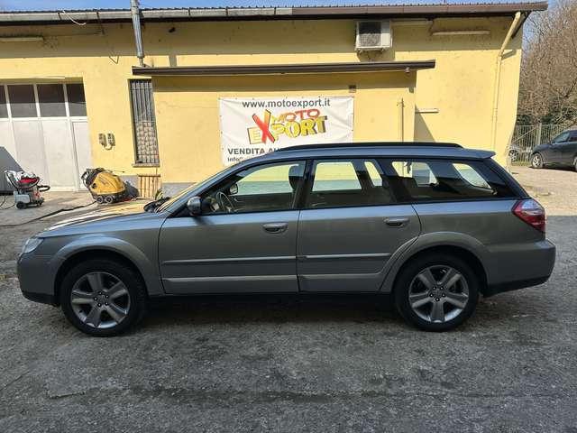 Subaru OUTBACK Outback 2.5 Luxury mt